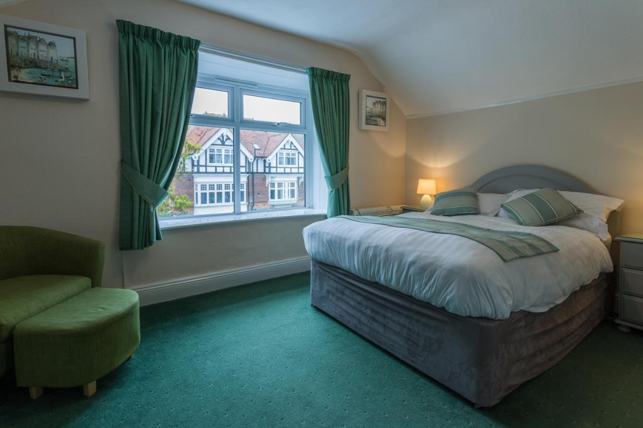 Relax At Rosscourt Guest House-Free On Site Parking (Adults Only) Борнмут Екстер'єр фото