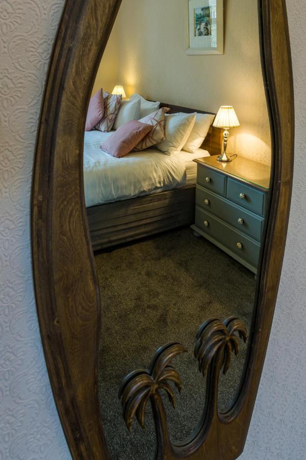 Relax At Rosscourt Guest House-Free On Site Parking (Adults Only) Борнмут Екстер'єр фото