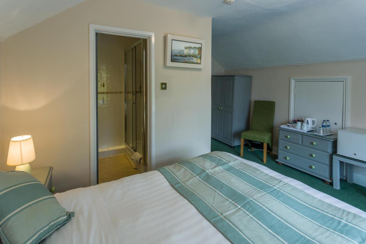 Relax At Rosscourt Guest House-Free On Site Parking (Adults Only) Борнмут Екстер'єр фото