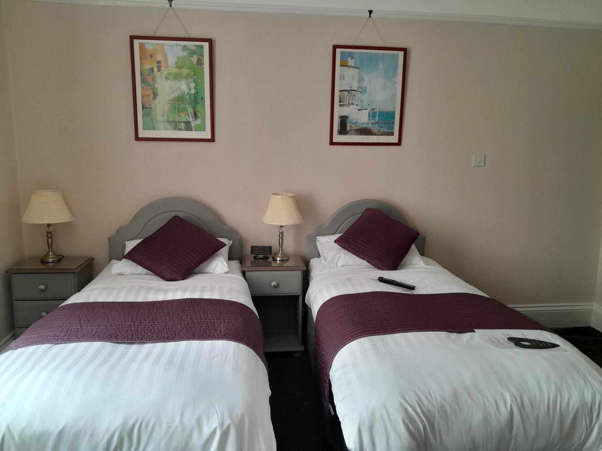 Relax At Rosscourt Guest House-Free On Site Parking (Adults Only) Борнмут Екстер'єр фото