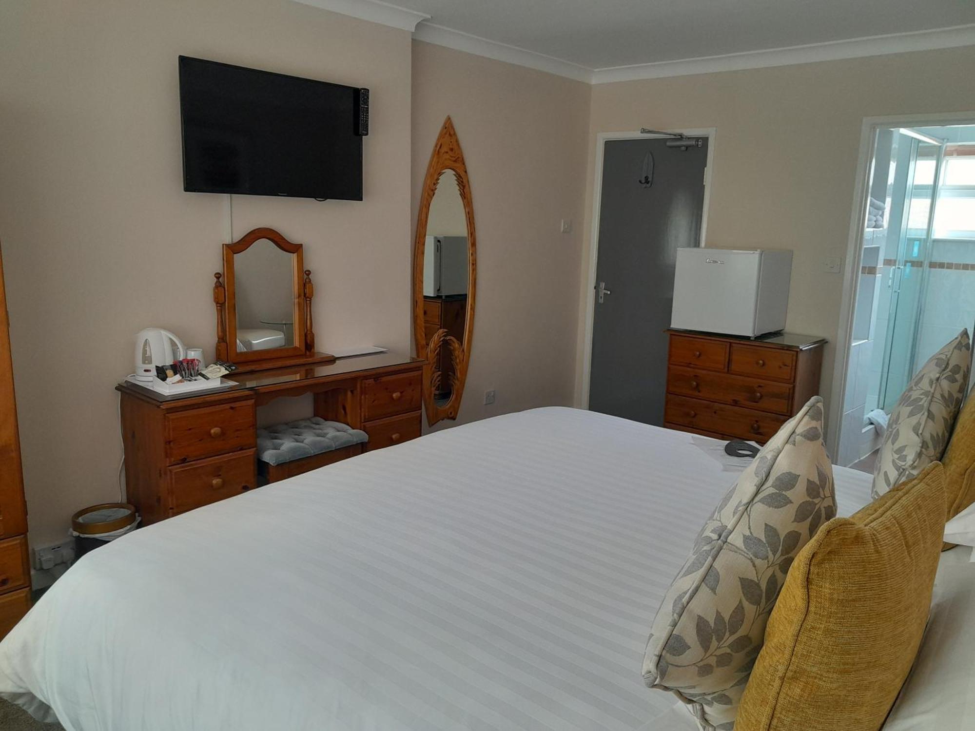 Relax At Rosscourt Guest House-Free On Site Parking (Adults Only) Борнмут Екстер'єр фото