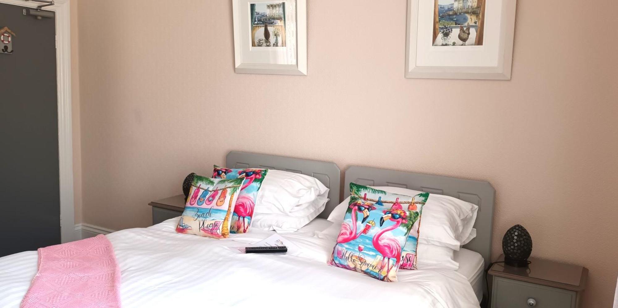 Relax At Rosscourt Guest House-Free On Site Parking (Adults Only) Борнмут Екстер'єр фото