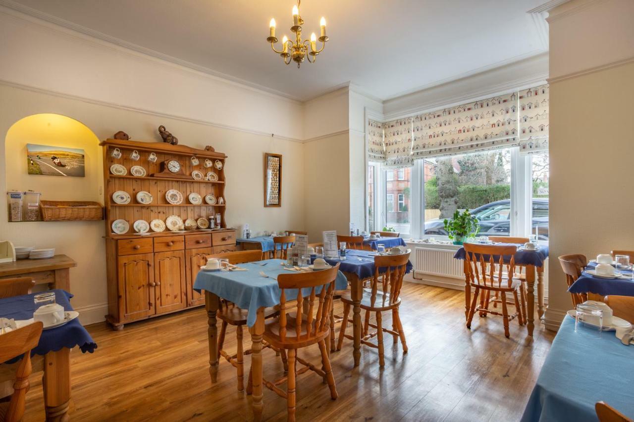 Relax At Rosscourt Guest House-Free On Site Parking (Adults Only) Борнмут Екстер'єр фото